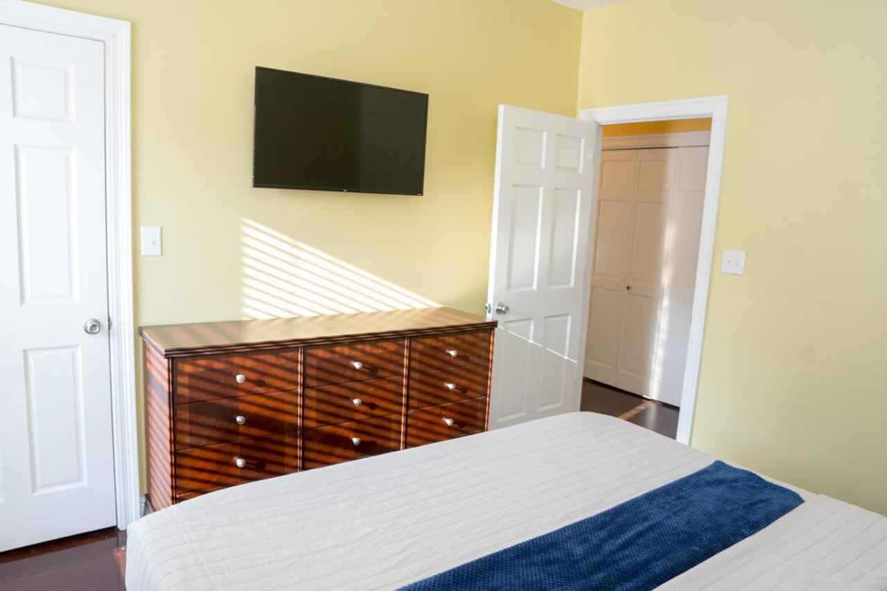 Serene 3Br Apartment 4Tvs Free Wi-Fi & Parking -E- Moss Point Exteriér fotografie