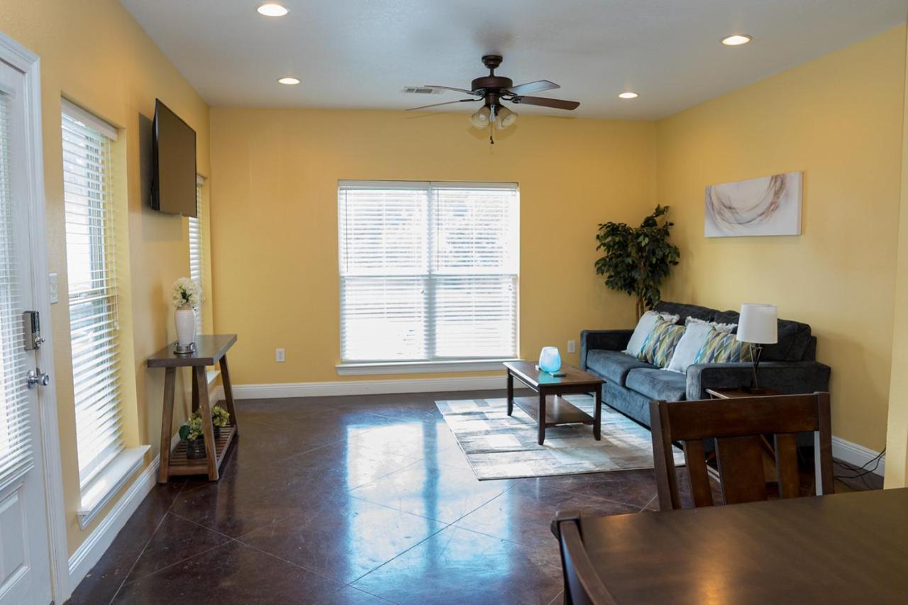 Serene 3Br Apartment 4Tvs Free Wi-Fi & Parking -E- Moss Point Exteriér fotografie