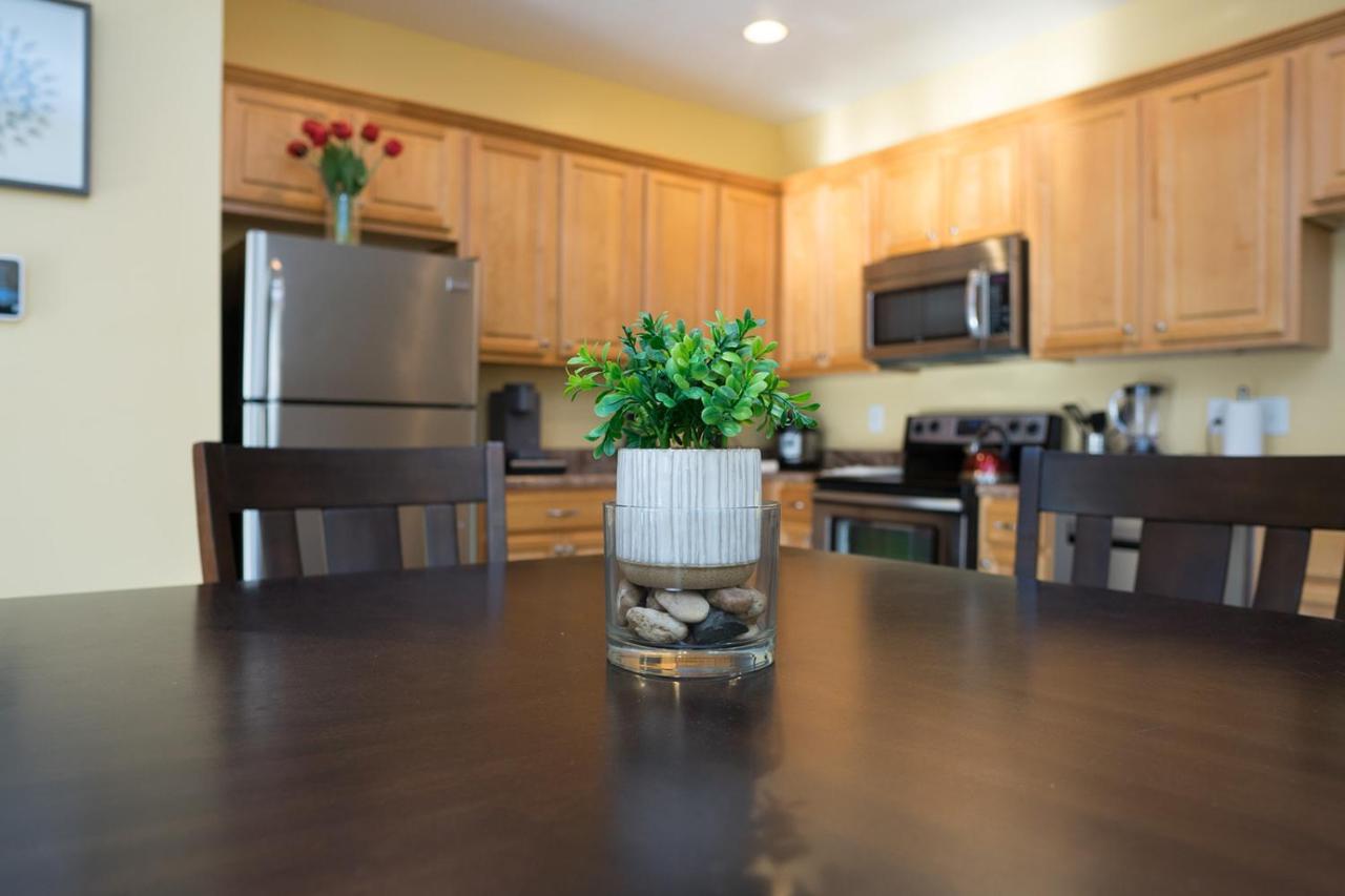 Serene 3Br Apartment 4Tvs Free Wi-Fi & Parking -E- Moss Point Exteriér fotografie