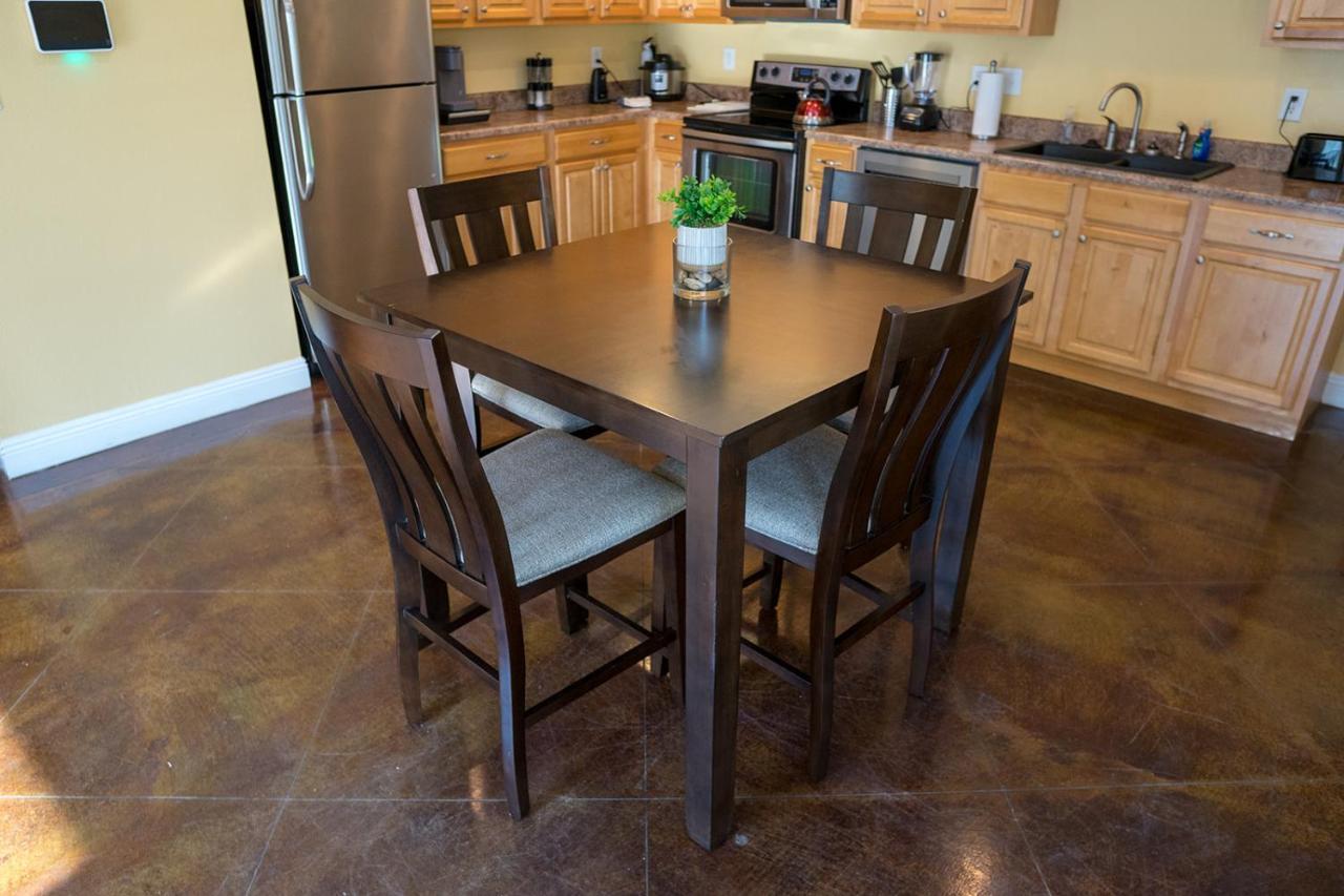 Serene 3Br Apartment 4Tvs Free Wi-Fi & Parking -E- Moss Point Exteriér fotografie