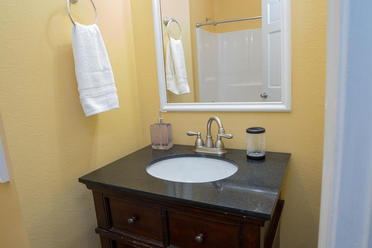 Serene 3Br Apartment 4Tvs Free Wi-Fi & Parking -E- Moss Point Exteriér fotografie