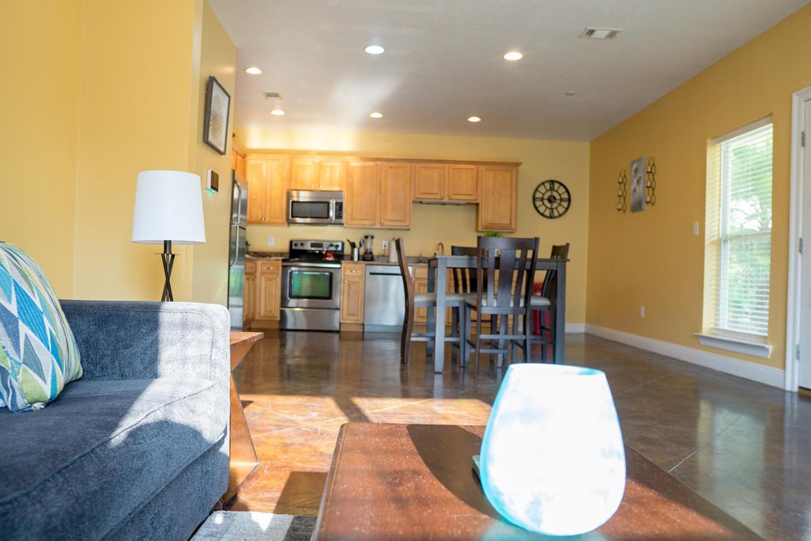 Serene 3Br Apartment 4Tvs Free Wi-Fi & Parking -E- Moss Point Exteriér fotografie