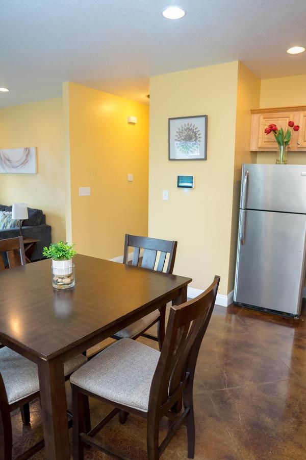 Serene 3Br Apartment 4Tvs Free Wi-Fi & Parking -E- Moss Point Exteriér fotografie