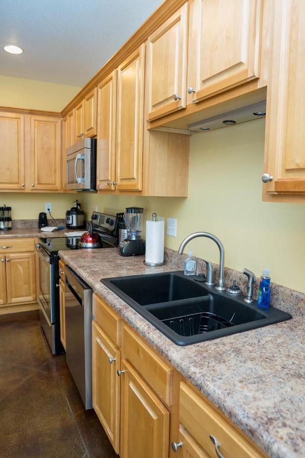 Serene 3Br Apartment 4Tvs Free Wi-Fi & Parking -E- Moss Point Exteriér fotografie