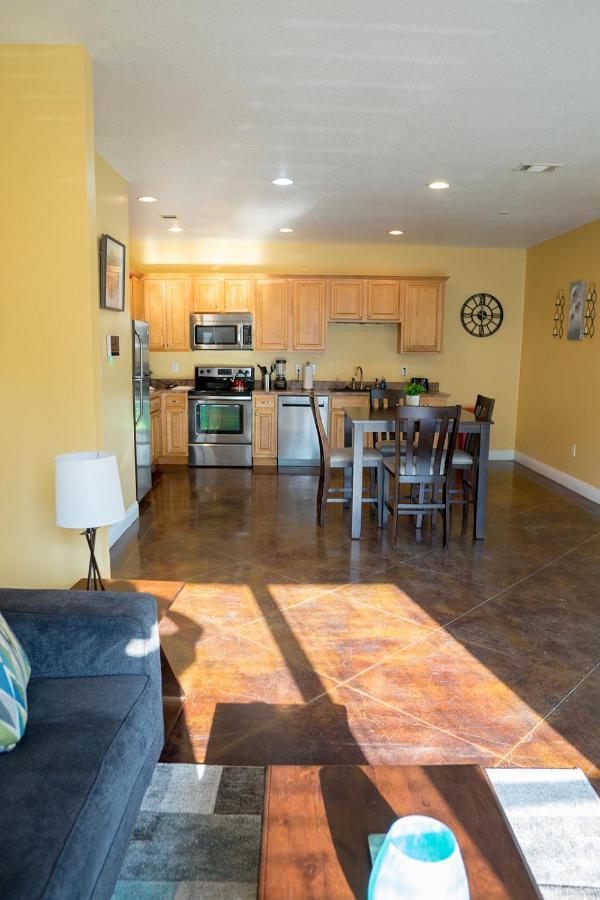 Serene 3Br Apartment 4Tvs Free Wi-Fi & Parking -E- Moss Point Exteriér fotografie