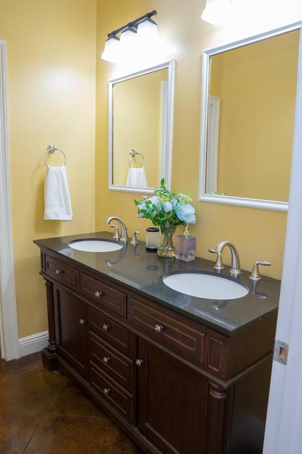 Serene 3Br Apartment 4Tvs Free Wi-Fi & Parking -E- Moss Point Exteriér fotografie
