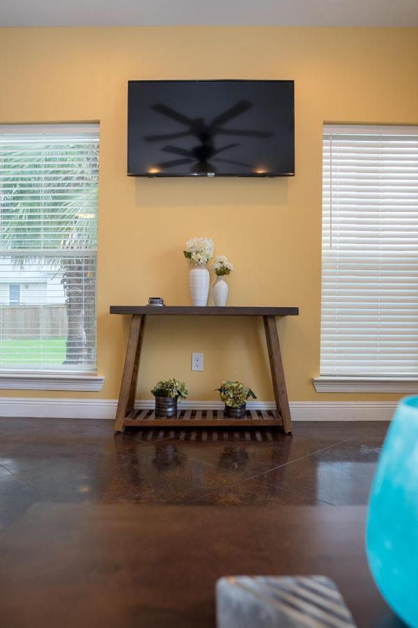 Serene 3Br Apartment 4Tvs Free Wi-Fi & Parking -E- Moss Point Exteriér fotografie