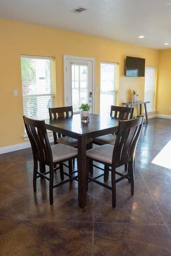 Serene 3Br Apartment 4Tvs Free Wi-Fi & Parking -E- Moss Point Exteriér fotografie